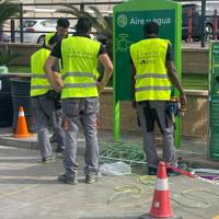 Técnicos de Dominek en una instalación de aire y agua